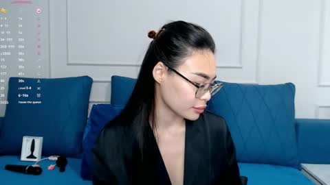 Kwan online show from March 22, 1:28 pm