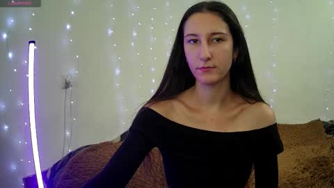 Snapshot of littleahwitch chatting on October 7, 9:25 am LittleAhWitch online show from October 7, 9:25 am
