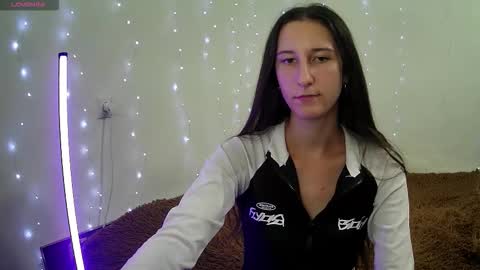 Snapshot of littleahwitch chatting on September 16, 10:23 am LittleAhWitch online show from September 16, 10:23 am