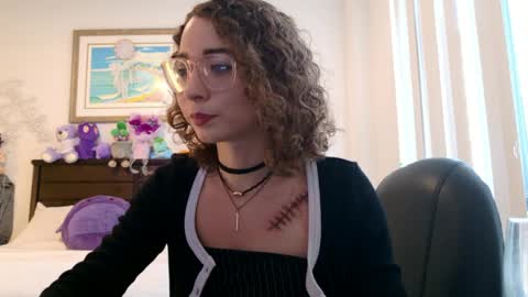 littledeathtrap online show from March 31, 7:47 pm