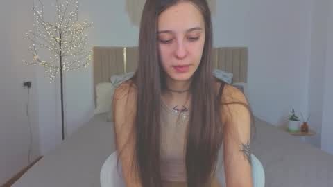 Lana online show from December 3, 7:55 am