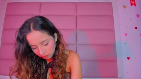 littlee_emma_ online show from October 27, 3:02 am