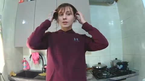 littlehappines online show from November 19, 9:26 pm