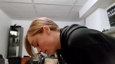 Snapshot of littleleo96 chatting on October 5, 11:04 am littleleo96 online show from October 5, 11:04 am