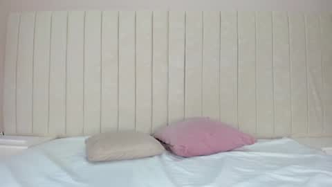 im olivia IG littleolivia01 online show from February 1, 12:58 pm