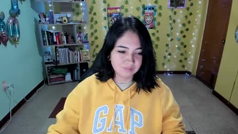 Mia  online show from January 13, 1:23 am