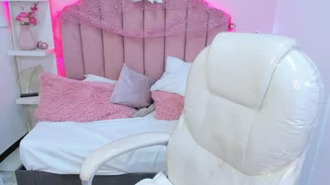  sofii  online show from April 17, 10:01 pm