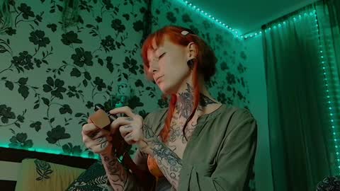 Niki  free tg channel with some photos gifs and info about streams  online show from January 15, 6:19 pm