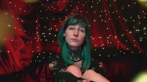 Niki  free tg channel with some photos gifs and info about streams  online show from November 3, 4:00 pm