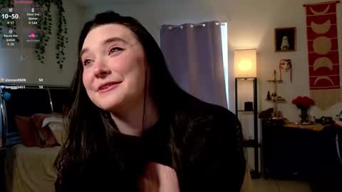 Eliza online show from December 3, 1:35 pm