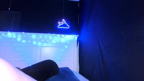 Snapshot of livinsubspace chatting on December 7, 6:04 pm Liv online show from December 7, 6:04 pm