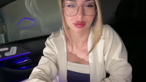 OnlyFans livia77   twitter liv20 4u online show from April 6, 3:39 am