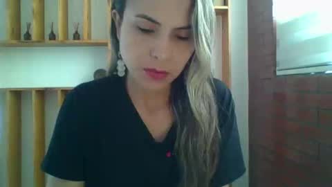 Snapshot of liz_28 chatting on October 10, 4:34 pm liz_28 online show from October 10, 4:34 pm