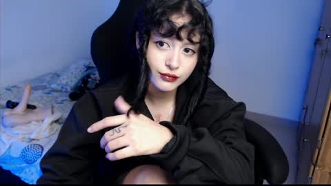 Elizabeth online show from June 2, 10:38 am