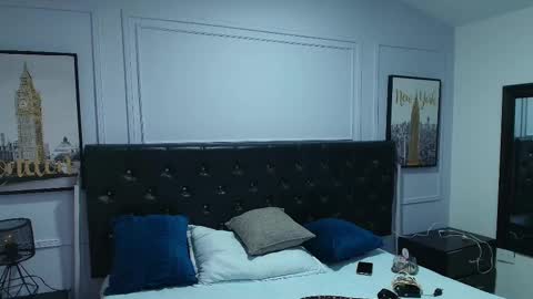 Snapshot of lizz_tender chatting on February 19, 12:00 pm Lizz online show from February 19, 12:00 pm