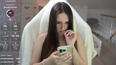 Snapshot of lizzi_fox chatting on October 18, 11:57 am Lizi-Fox online show from October 18, 11:57 am