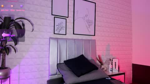  Lizzie  online show from February 19, 12:26 pm