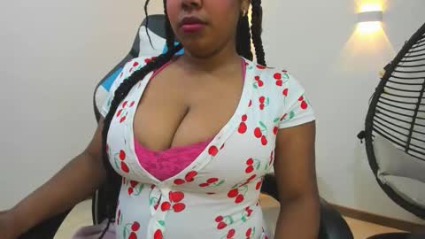 lizzie_williamss online show from October 6, 3:56 am