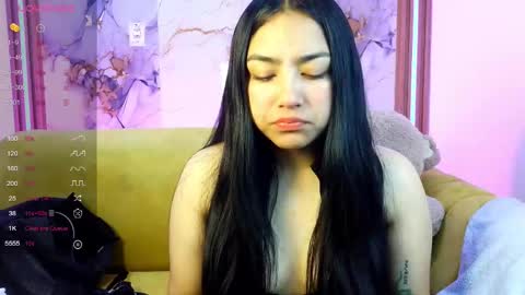 lizziee_m online show from May 11, 1:13 pm