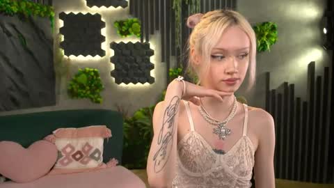 Liza online show from May 7, 1:15 pm