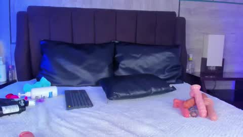 LizzySato online show from March 28, 8:52 pm