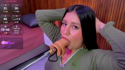 Snapshot of lola_clit chatting on January 29, 11:30 am lola online show from January 29, 11:30 am