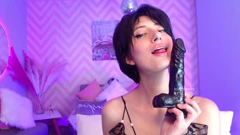 Lola online show from November 17, 3:02 pm