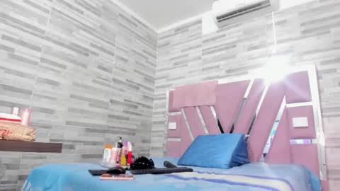 Lola online show from February 26, 11:32 am