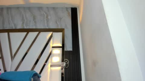 Lola online show from September 14, 12:03 pm