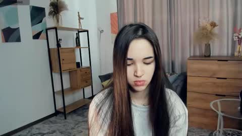 Melina online show from February 8, 9:35 am