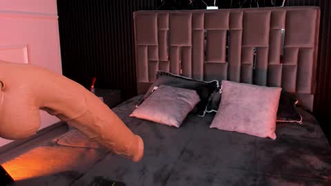 Lola Angel online show from October 29, 8:44 pm