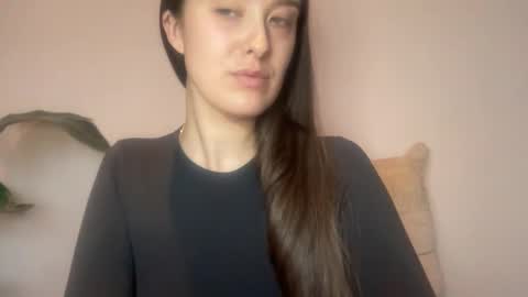 Snapshot of loladom chatting on October 19, 6:48 am Frt Pr1ncess online show from October 19, 6:48 am