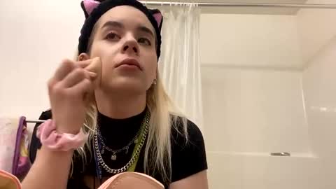 Lola Lixx online show from January 12, 12:39 am