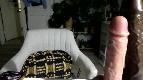 Snapshot of lolalustful chatting on February 26, 11:15 pm Lola Lustful online show from February 26, 11:15 pm