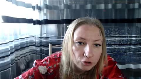 Snapshot of lollifox_1 chatting on September 26, 7:28 am Lisa online show from September 26, 7:28 am