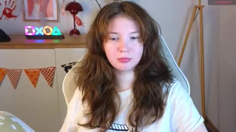 Mona online show from November 10, 2:34 pm