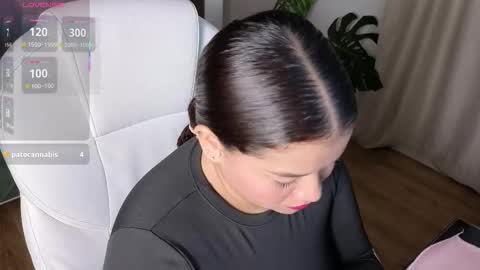 loly_marce online show from November 28, 9:51 pm