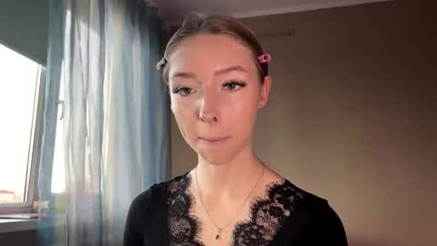 Lili online show from March 7, 3:08 pm