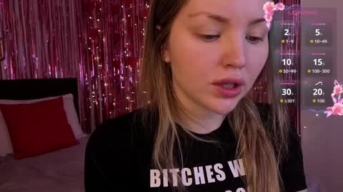 Lora online show from April 4, 2:16 pm