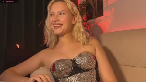 Lora heil online show from October 7, 3:27 pm