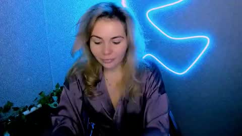 Lora online show from December 23, 3:10 am