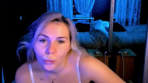 Lora online show from October 30, 2:58 am