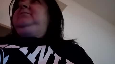 Lora online show from December 31, 9:10 am