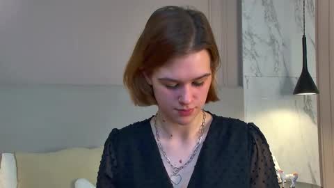 Snapshot of lorapuffs chatting on October 13, 4:09 pm Lora online show from October 13, 4:09 pm