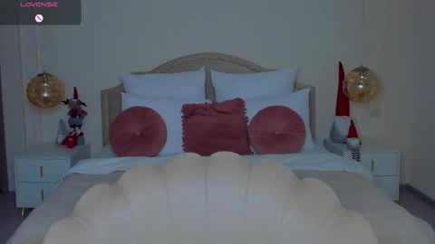 Lora online show from December 13, 7:53 pm