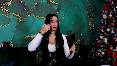 Miss online show from December 13, 5:16 am