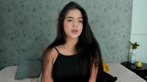 Snapshot of loreana69 chatting on February 3, 12:47 pm Loreana online show from February 3, 12:47 pm