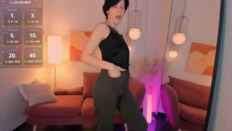 Loren online show from December 2, 2:08 pm