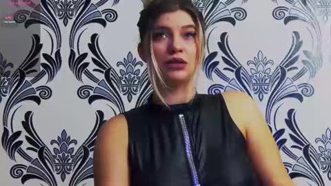 Snapshot of lorenaryan chatting on March 12, 10:05 am lorenaryan online show from March 12, 10:05 am