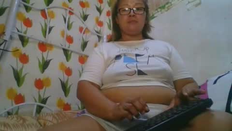 Snapshot of lorie46 chatting on October 5, 1:54 am lorien46 online show from October 5, 1:54 am